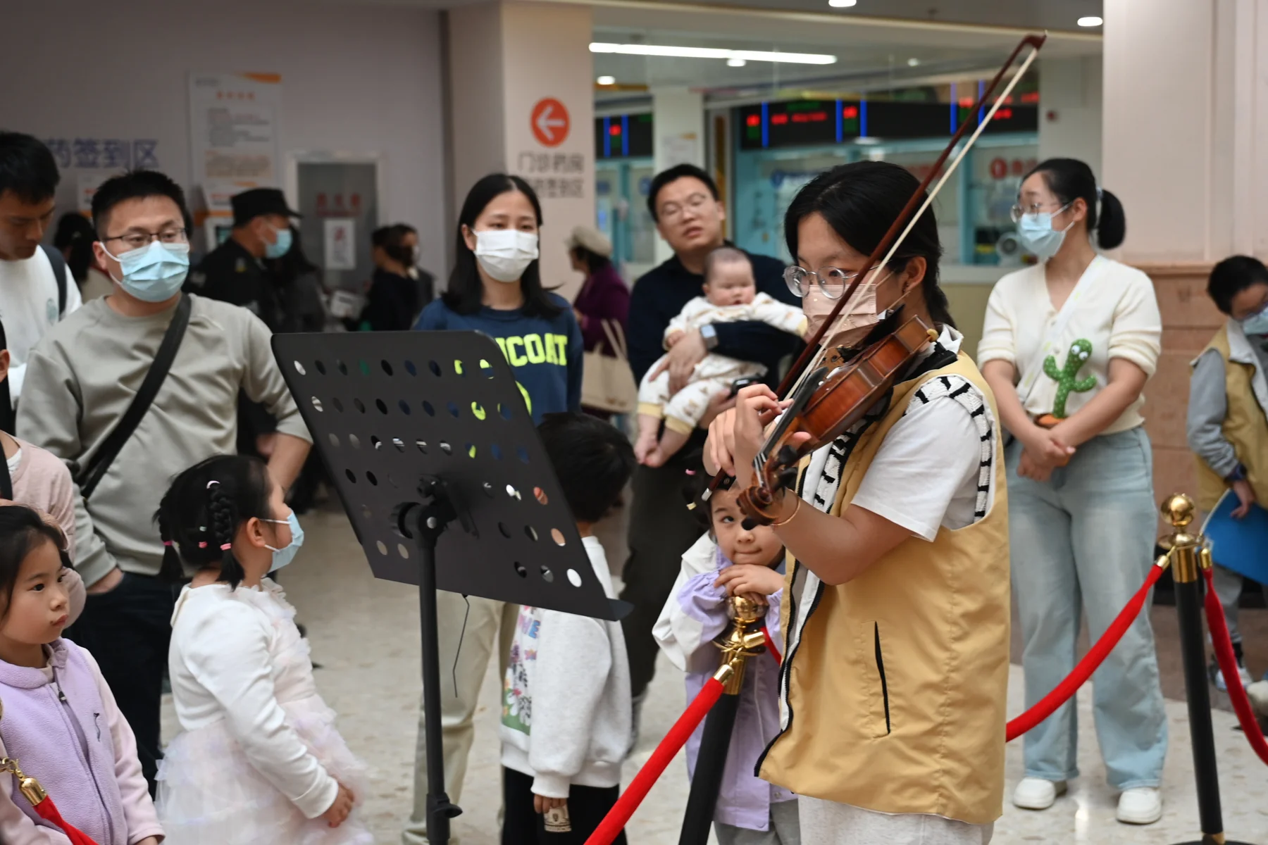 Hands On Shanghai — Volunteer Performances at Hospitals — image 1