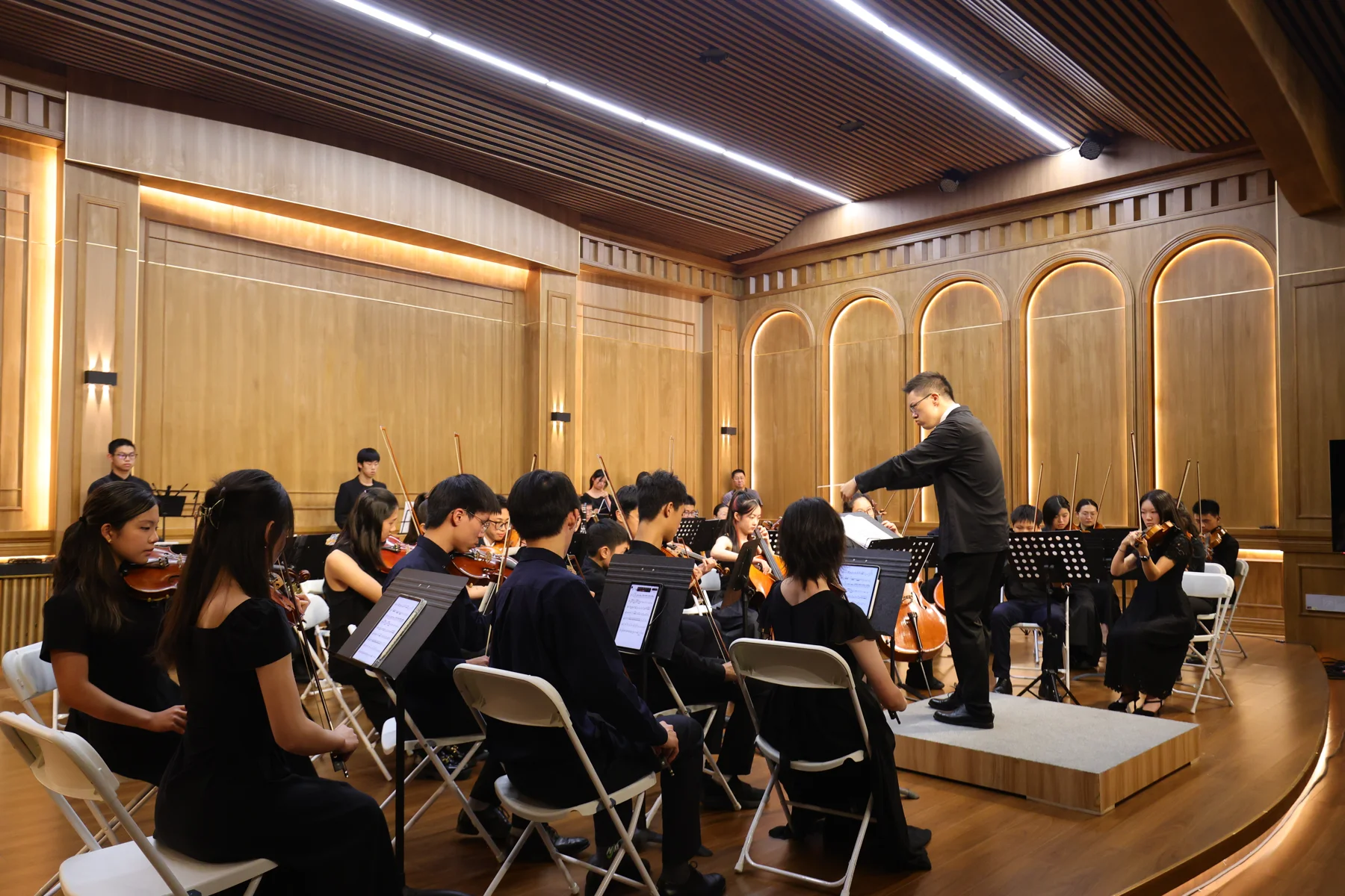 Unrestrained Orchestra — image 3