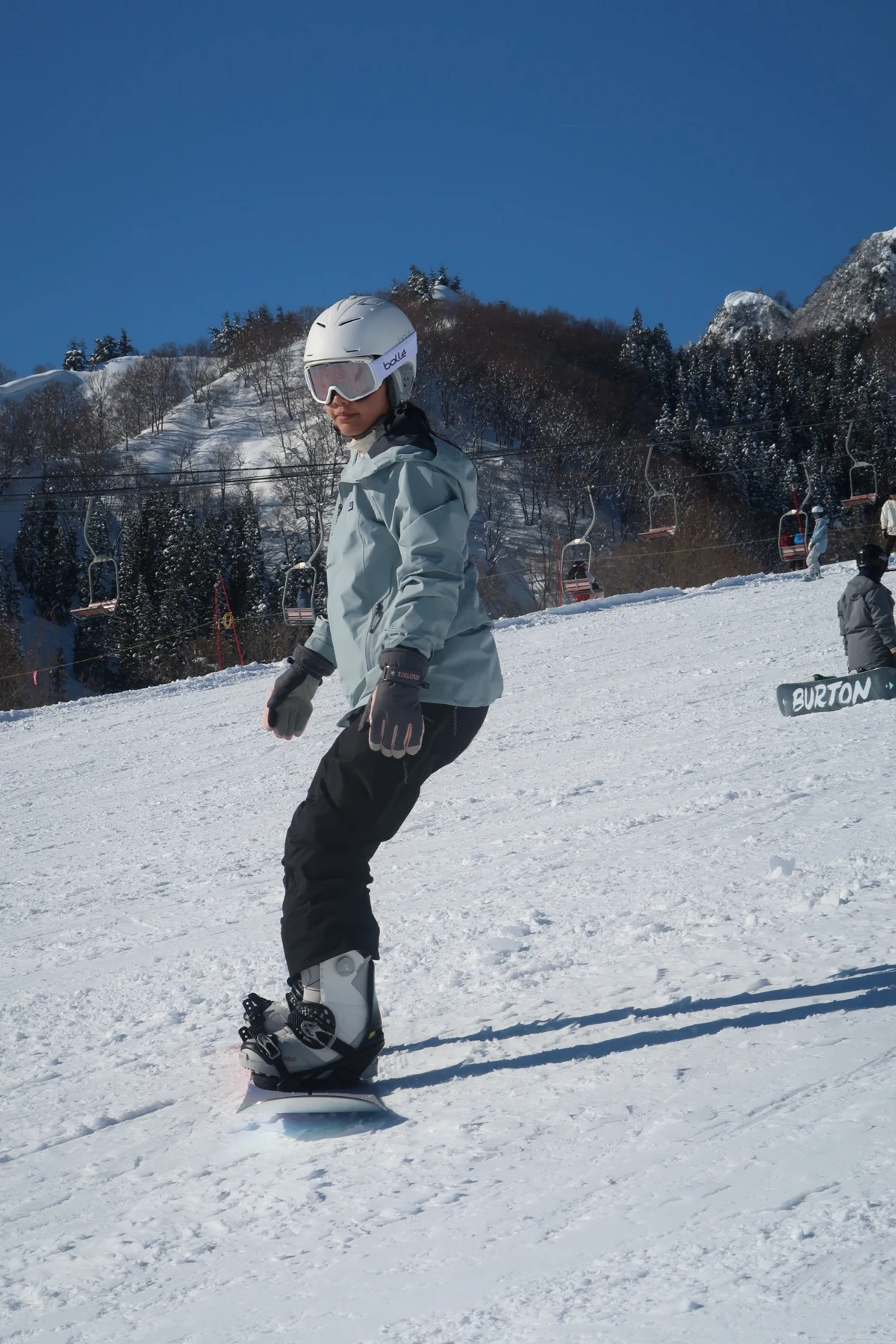 Snowboarding — image 3