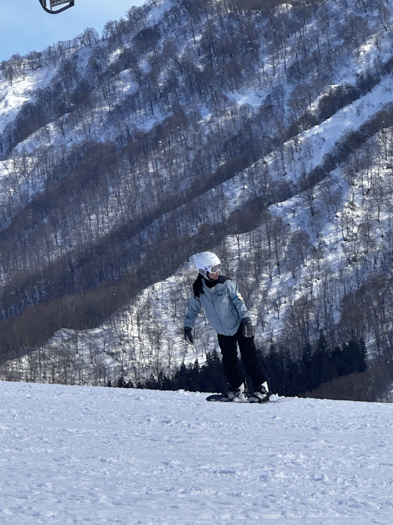 Snowboarding — image 4