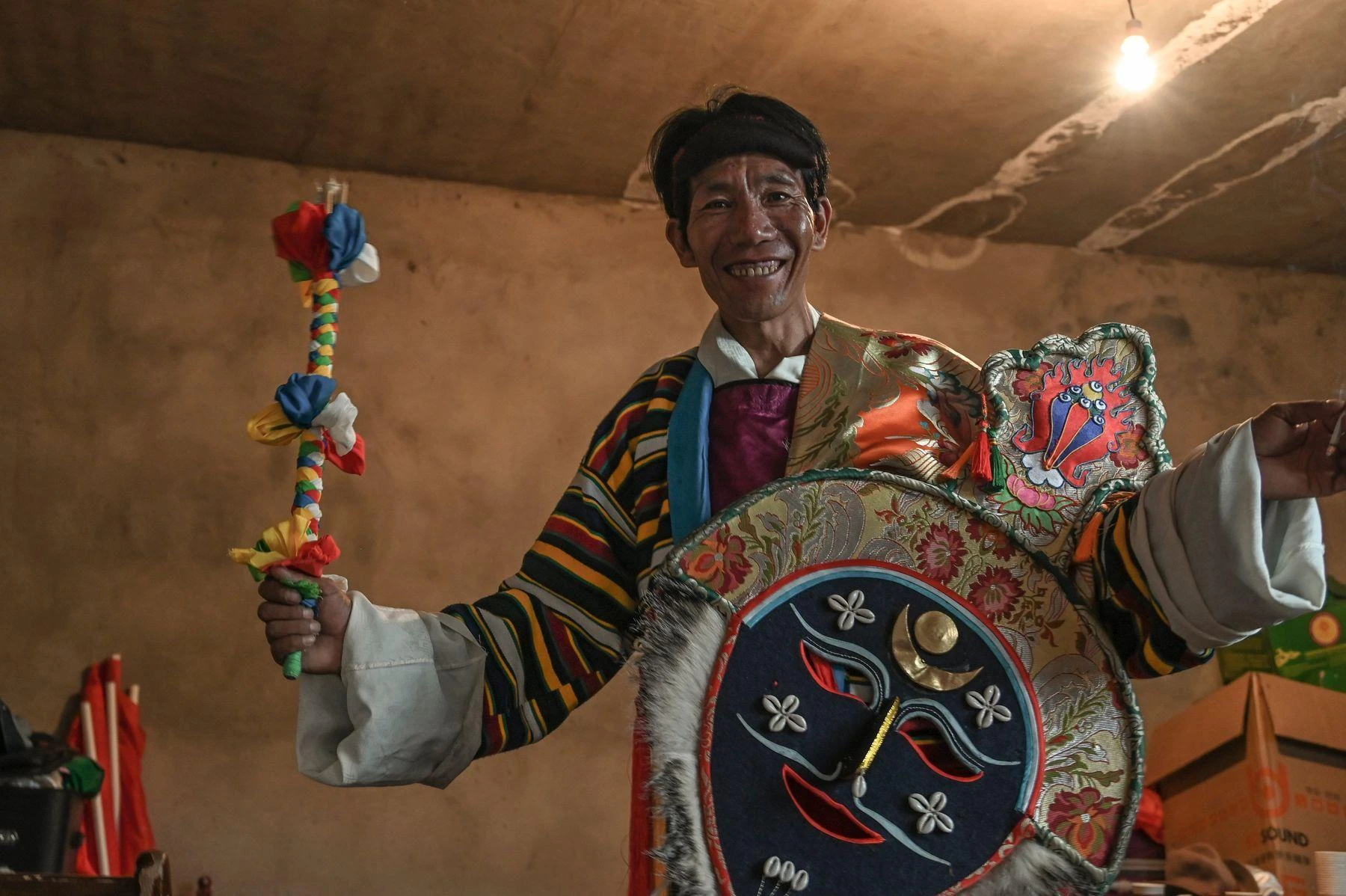 Tibetan Opera, Culture, and Religion — photograph 12